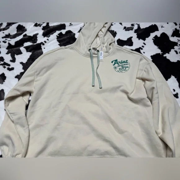 Ariat Cream Hoodie with Green Accents - Picture 1 of 2